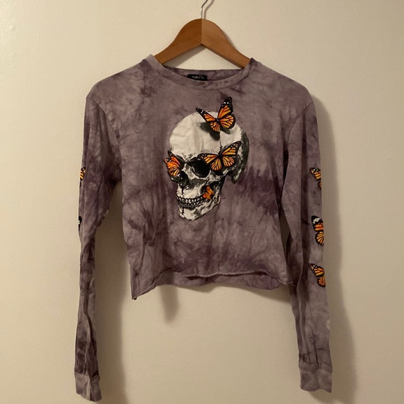 Rue21 Tops - Like New Rue21 Skull and Butterflies cropped Tye-dye size small tee shirt